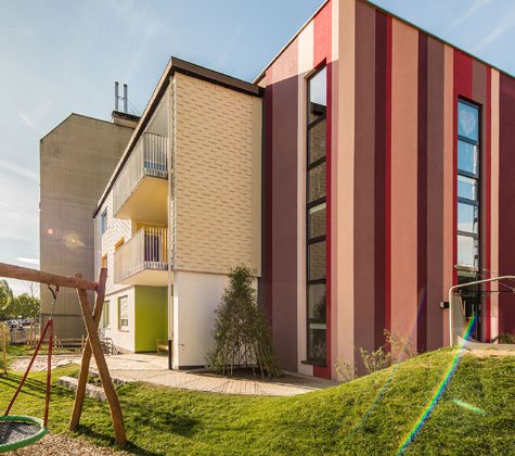 Farbliche Kontraste erzeugen die eindeutige Zuordnung als Kindergarten - Foto: Florian Gerlach
